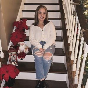 Meet your Posher, Alexis